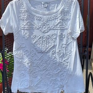 Lucky Brand Simply Styled White Embellished Short Sleeve T-Shirt